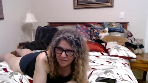 Snapshot of vedraluna chatting on 27, 9, 2025 Luna online show from 27, 9, 2025
