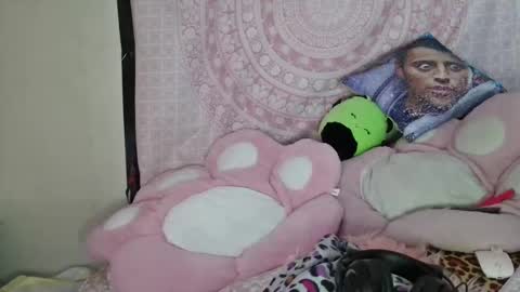 Veronica Lehane online show from 5, 1, 2025