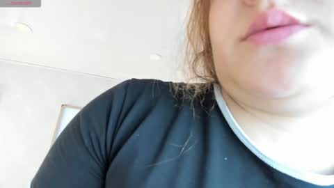 Vee Simons online show from 1, 12, 2025