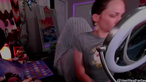 Violet Weatherbee online show from 20, 5, 2026