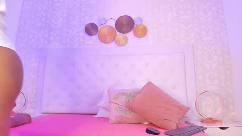   online show from 6, 11, 2025