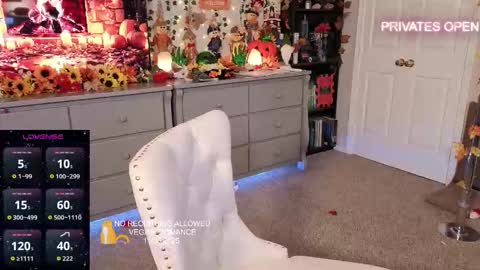 Snapshot of vegas_romance chatting on 6, 11, 2025 vegas_romance online show from 6, 11, 2025