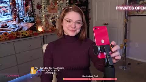 Snapshot of vegas_romance chatting on 24, 11, 2025 vegas_romance online show from 24, 11, 2025