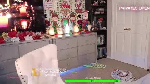 Snapshot of vegas_romance chatting on 14, 12, 2025 vegas_romance online show from 14, 12, 2025