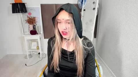 Snapshot of vel1ka chatting on 28, 10, 2025 Barbara online show from 28, 10, 2025