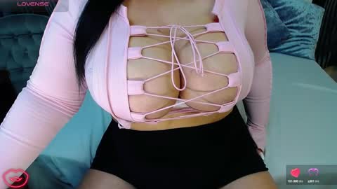 Snapshot of velerywow chatting on 11, 12, 2024 VeleryWOW online show from 11, 12, 2024