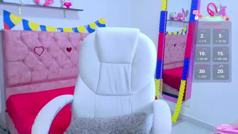 Snapshot of velinahoneyy chatting on 28, 6, 2026 velinahoneyy online show from 28, 6, 2026