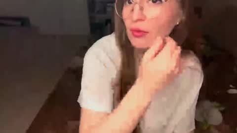 Snapshot of vellarecupero chatting on 11, 9, 2025 Sana online show from 11, 9, 2025