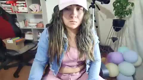 Im VelaI will be Christmas and New Year with my family December 22 to January 13 I will miss you guys. online show from 3, 11, 2025