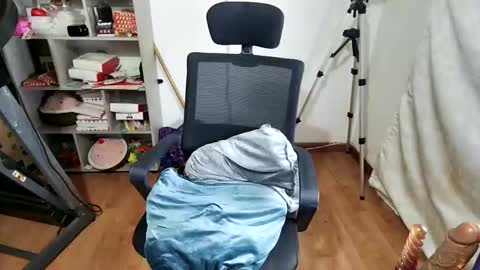 Im VelaI will be Christmas and New Year with my family December 22 to January 13 I will miss you guys. online show from 28, 3, 2026