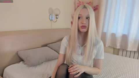 Snapshot of velourorbit chatting on 31, 3, 2026 Hi im Hannah online show from 31, 3, 2026