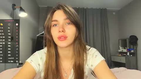 Snapshot of veluxe chatting on 19, 7, 2026 Nia online show from 19, 7, 2026