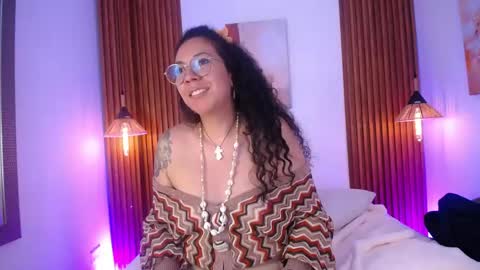 Emma Curly online show from 29, 4, 2026