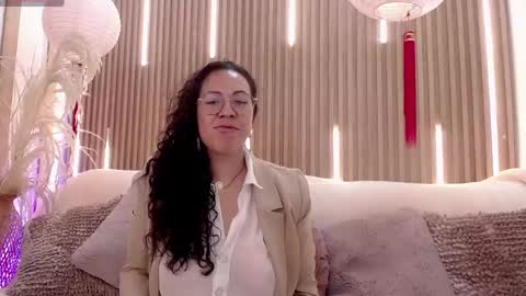 Emma Curly online show from 22, 5, 2026