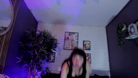 Isabella  online show from 14, 12, 2025