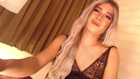 Snapshot of velvet_fux chatting on 11, 12, 2024 Richy will make you fall in love online show from 11, 12, 2024