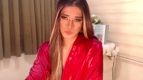 Snapshot of velvet_fux chatting on 7, 1, 2025 Richy will make you fall in love online show from 7, 1, 2025