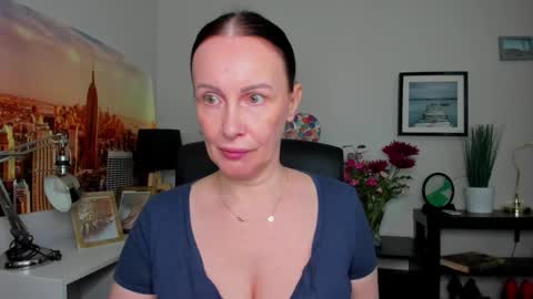 Snapshot of velvet_jasmine chatting on 9, 9, 2025 Jasmine online show from 9, 9, 2025