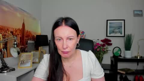 Snapshot of velvet_jasmine chatting on 10, 9, 2025 Jasmine online show from 10, 9, 2025