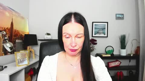 Snapshot of velvet_jasmine chatting on 25, 9, 2025 Jasmine online show from 25, 9, 2025