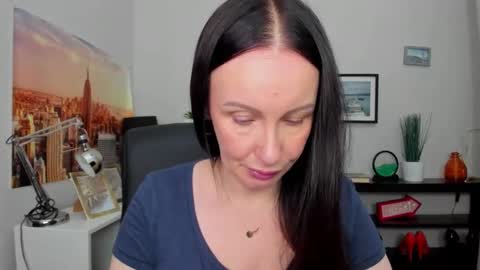 Snapshot of velvet_jasmine chatting on 6, 10, 2025 Jasmine online show from 6, 10, 2025