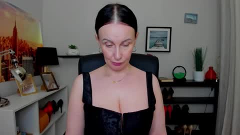 Snapshot of velvet_jasmine chatting on 16, 10, 2025 Jasmine online show from 16, 10, 2025