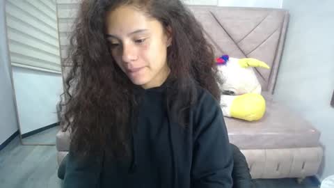 Snapshot of velvet_moon_v chatting on 24, 9, 2025 velvet_moon_v online show from 24, 9, 2025