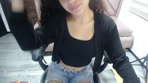 Snapshot of velvet_moon_v chatting on 14, 10, 2025 velvet_moon_v online show from 14, 10, 2025