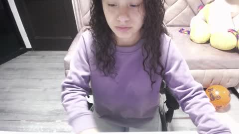 Snapshot of velvet_moon_v chatting on 22, 10, 2025 velvet_moon_v online show from 22, 10, 2025