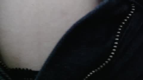 Snapshot of velvet_moon_v chatting on 21, 11, 2025 velvet_moon_v online show from 21, 11, 2025