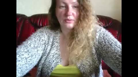 Snapshot of velvetdiamond chatting on 9, 6, 2026 velvetdiamond online show from 9, 6, 2026