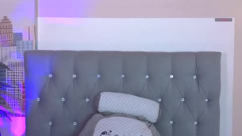 velvetfox_ online show from 2, 11, 2025