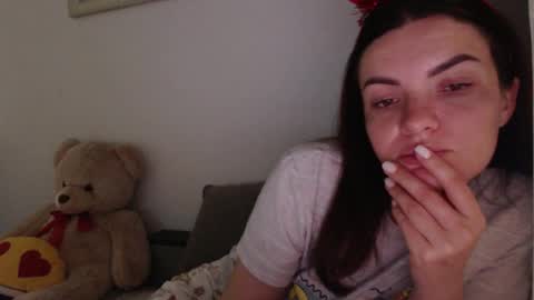 Snapshot of velvetmoon123 chatting on 26, 11, 2025 velvetmoon123 online show from 26, 11, 2025