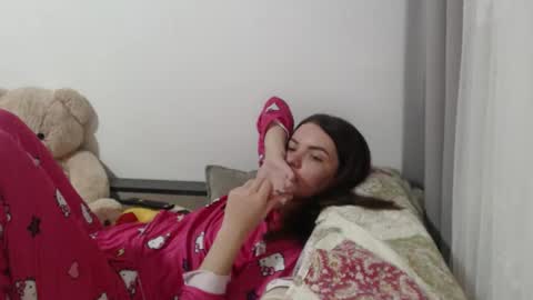 Snapshot of velvetmoon123 chatting on 28, 11, 2025 velvetmoon123 online show from 28, 11, 2025