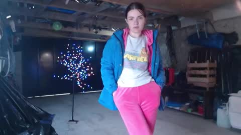 Snapshot of velvetmoon123 chatting on 5, 12, 2025 velvetmoon123 online show from 5, 12, 2025