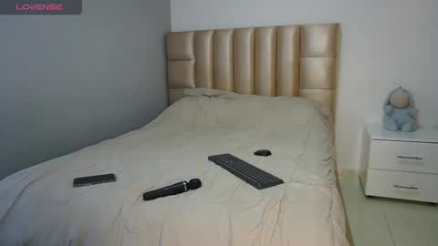 velvet online show from 16, 4, 2026