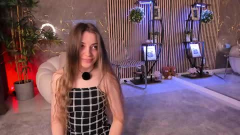 Snapshot of velvetspell chatting on 23, 4, 2026 Velvet online show from 23, 4, 2026