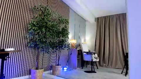 Velvet online show from 4, 7, 2026