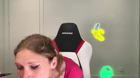 VelvetTGirl online show from 16, 2, 2026