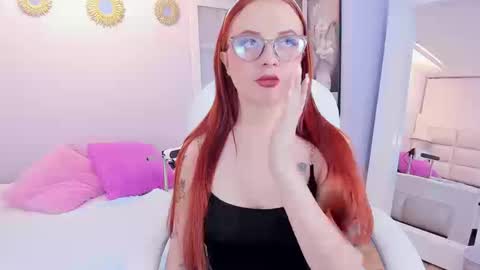 Snapshot of velvetxxvice chatting on 8, 9, 2025 Yvonne online show from 8, 9, 2025