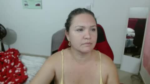 Snapshot of venecasexy44 chatting on 5, 10, 2025 venecasexy44 online show from 5, 10, 2025