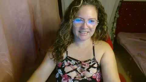 Snapshot of venecasexy44 chatting on 15, 11, 2025 venecasexy44 online show from 15, 11, 2025