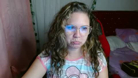 Snapshot of venecasexy44 chatting on 20, 11, 2025 venecasexy44 online show from 20, 11, 2025