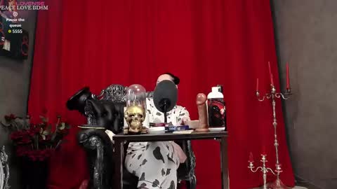 Snapshot of venenaschwarz chatting on 29, 11, 2025 MISTRESS online show from 29, 11, 2025