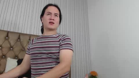 Snapshot of veneno_hot chatting on 19, 12, 2024 veneno hot online show from 19, 12, 2024