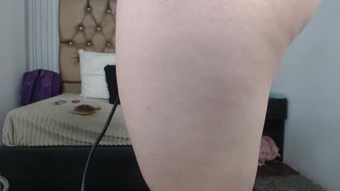 Snapshot of veneno_hot chatting on 27, 12, 2024 veneno hot online show from 27, 12, 2024