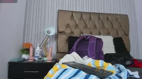 Snapshot of veneno_hot chatting on 14, 2, 2025 veneno hot online show from 14, 2, 2025