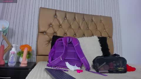 Snapshot of veneno_hot chatting on 8, 3, 2025 veneno hot online show from 8, 3, 2025