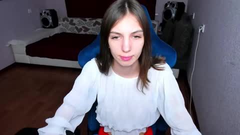 Snapshot of veneradi615 chatting on 2, 2, 2025 veneradi615 online show from 2, 2, 2025