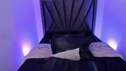 Miss  B. online show from 2, 2, 2025